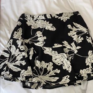 Petite size 2 banana republic mini skirt